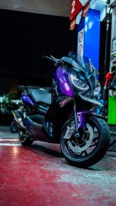 Yamaha XMAX 250 Purplea