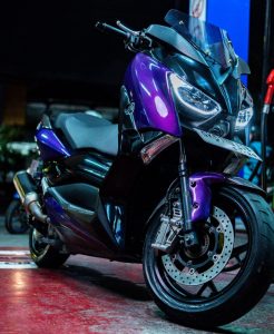 Yamaha XMAX 250 Purple
